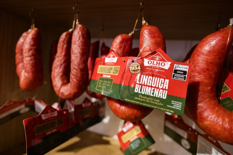 Linguiça Blumenau preservada: Santa Catarina revoga necessidade de mudança na receita