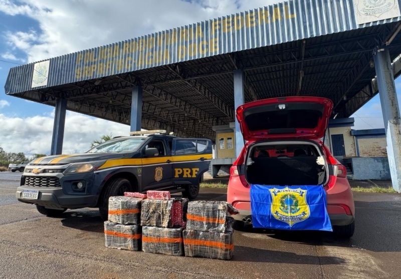 PRF intercepta automóvel com quase 100 quilos de maconha em Água Doce