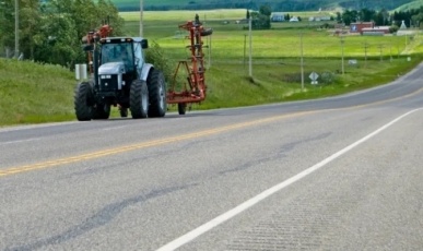 Lideranças pedem flexibilização do trânsito de máquinas agrícolas em rodovias