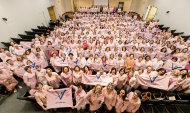 Ato solene celebra 63 anos da Rede Feminina de Combate ao Câncer em SC