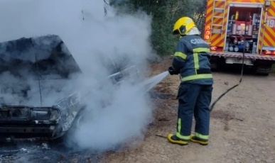 Incêndio em veículo movimenta corpo de bombeiros de Fraiburgo