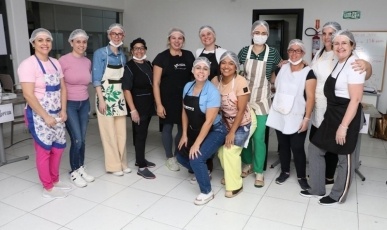 CDL Mulher de Joaçaba produz 400 pizzas para ações solidárias