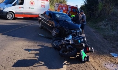 Motociclista e motorista ficam feridos em colisão frontal na SC-355, em Jaborá