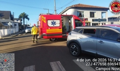 Colisão entre veículos deixa motorista ferido no Centro de Campos Novos
