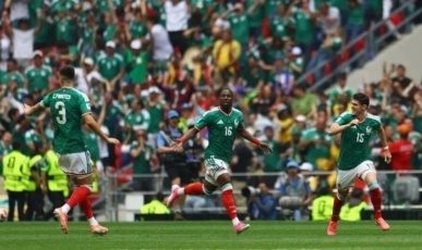 Abertura da Copa do Mundo tem vitória mexicana