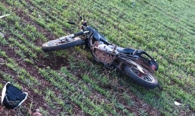 Motociclista fica ferido após colisão frontal com carro na SC-305