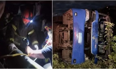 Acidente com ônibus mata sete jogadores de basquete e deixa dezenas de feridos