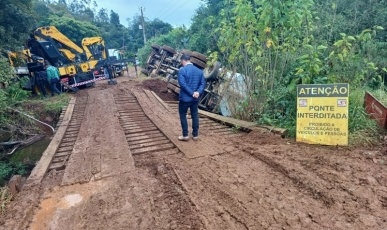Vídeo: Cooperativa se manifesta sobre acidente com caminhão no interior de Campos Novos