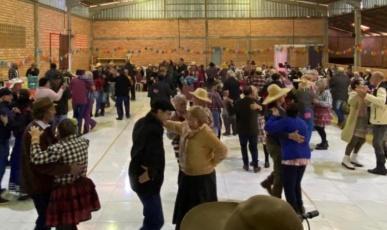Grupo da Terceira Idade de Macieira realiza Festa Junina com confraternização e atividades culturais