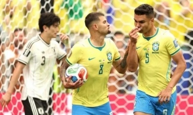 De virada, Brasil vence e está nas oitavas da Copa do Mundo