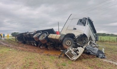 Vídeo! Imagens mostram local do grave acidente com 5 mortes na BR-470