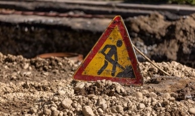 Secretaria de Obras intensifica recuperação de estradas e limpeza de bueiros após fortes chuvas em Treze Tílias