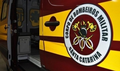Motorista morre após carro sair da pista e despencar ribanceira de cerca de 40 metros no Oeste