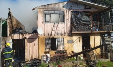 Corrente do bem: Saiba como ajudar a família que perdeu casa em incêndio em Catanduvas