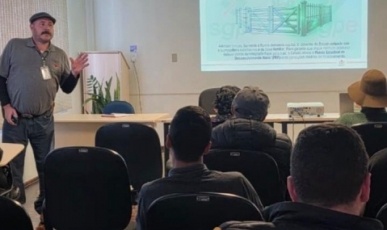 Água Doce promove capacitação sobre novas regras de biosseguridade para suinocultura